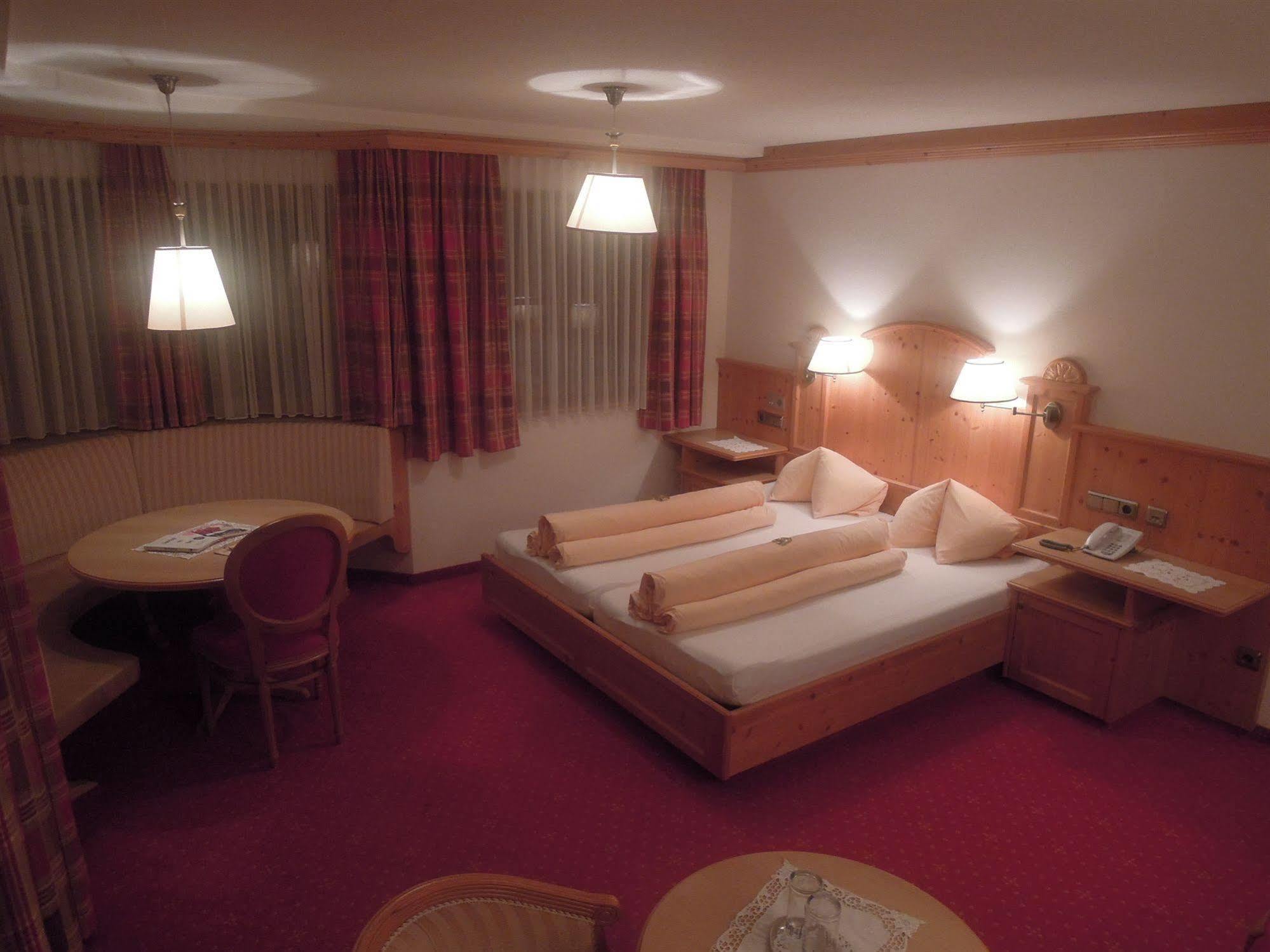 Hotel Dornauhof Finkenberg Bagian luar foto